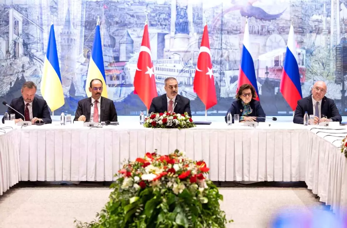 Türkiye-Rusya-Ukrayna Barış Toplantısı İstanbul\'da