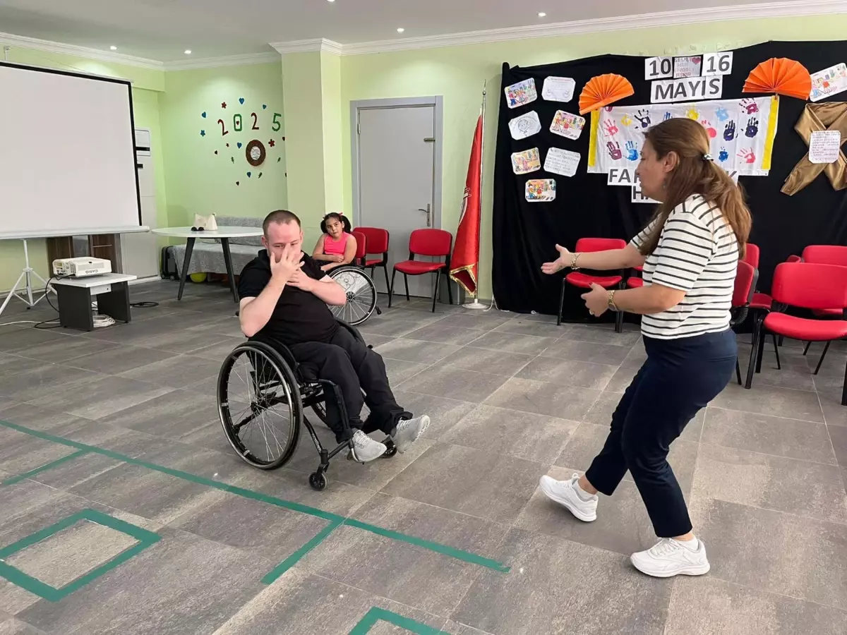 Elif Huriye\'nin Dans Hedefi