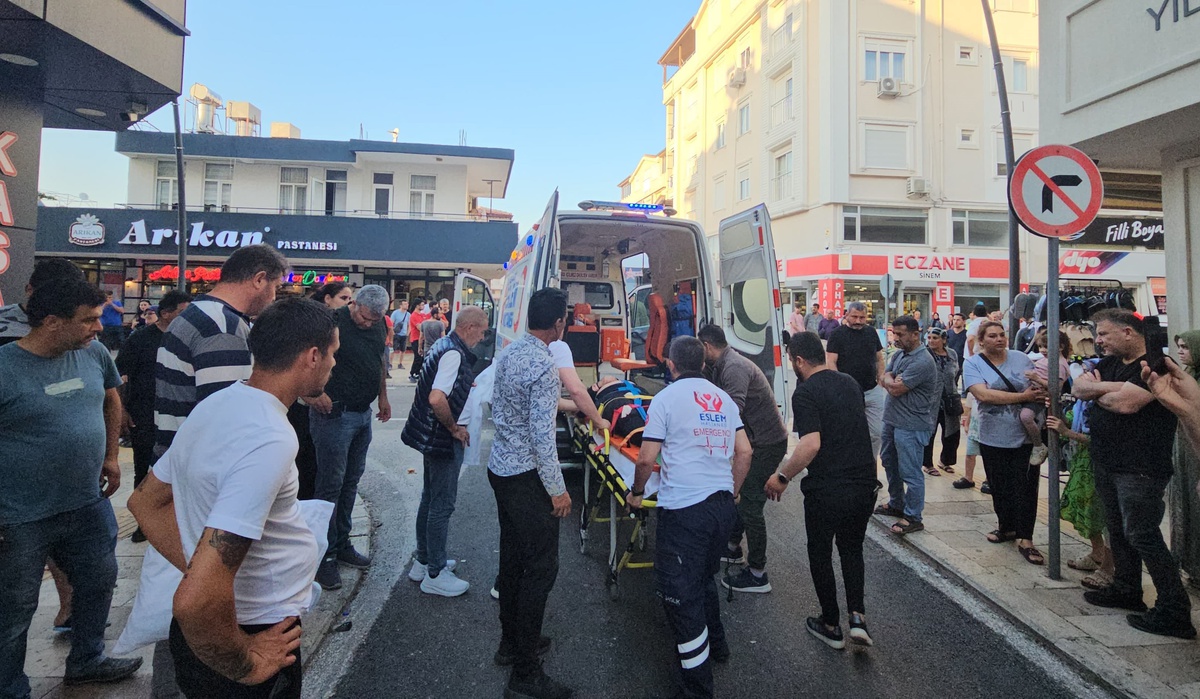 Motosiklet-Minibüs Kazası: 1 Ölü, 1 Yaralı