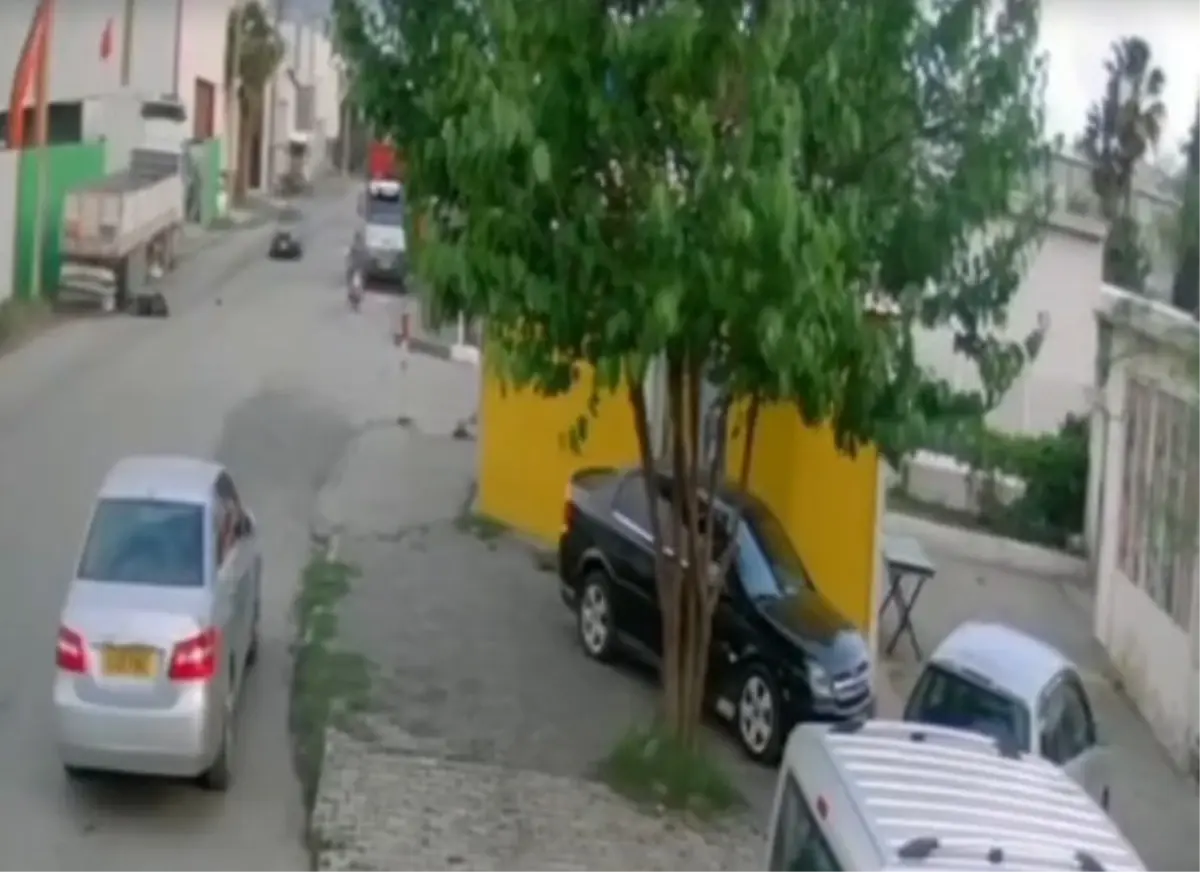 Park Halindeki TIR\'a Çarpan Motosiklet Sürücüsü Hayatını Kaybetti