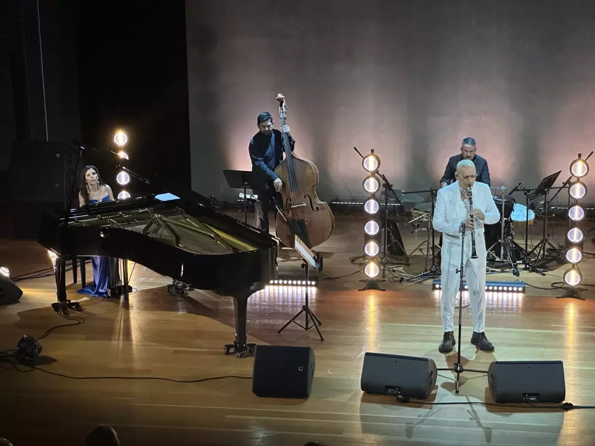 Türk ve Yunan Piyanistlerden Birlikte Konser