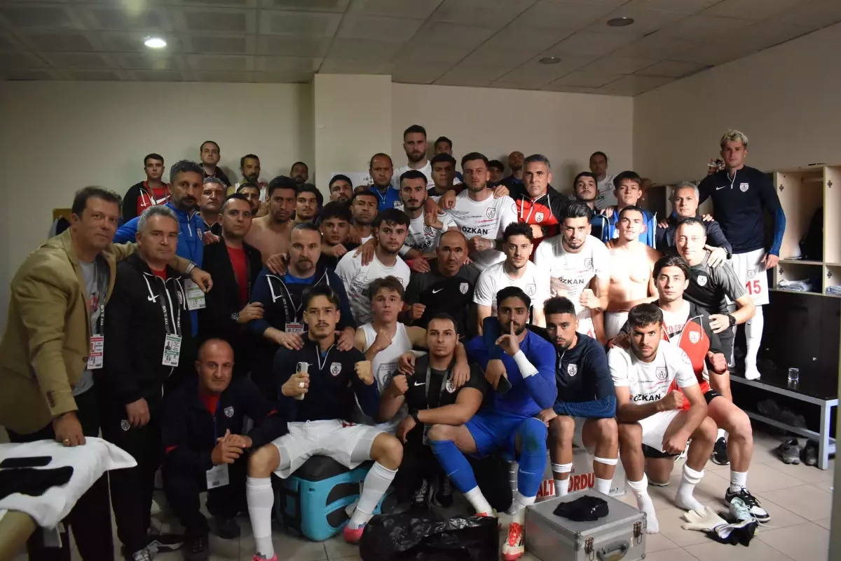 Altınordu Play-Off\'ta İlerliyor