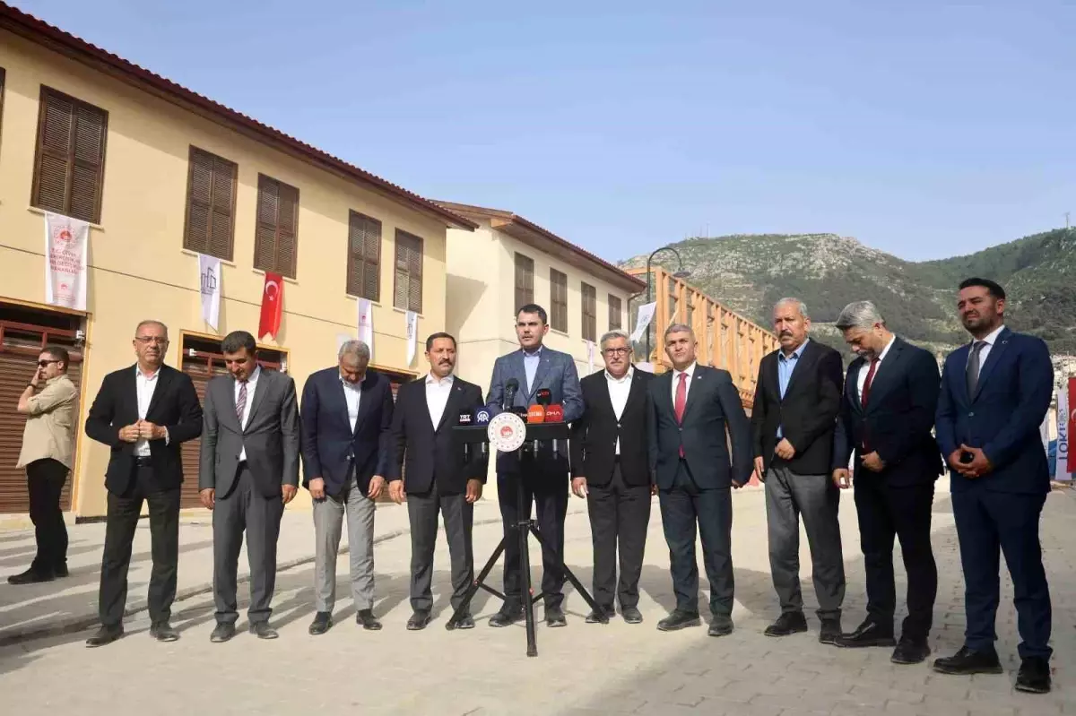 Bakan Kurum: "Deprem bölgesinde 250 bininci konutun anahtarını Cumhurbaşkanımız ve Azerbeycan Cumhurbaşkanı Aliyev\'in teşrifleriyle teslim edeceğiz"