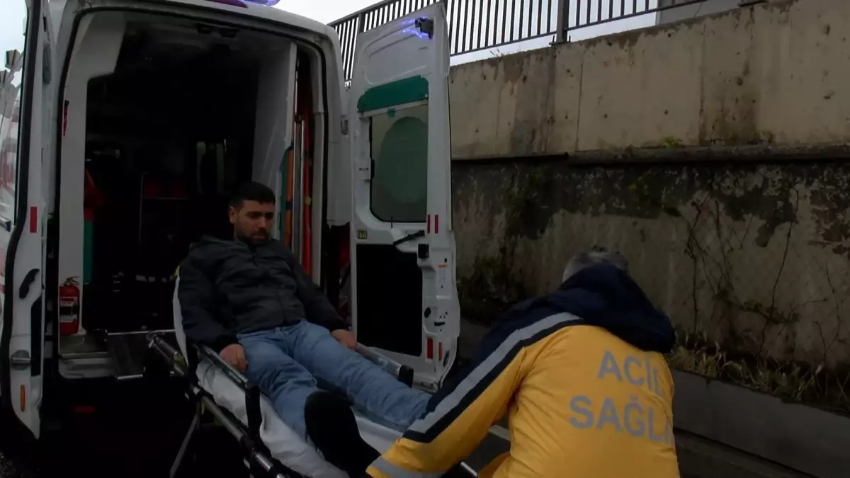 Beykoz\'da Trafik Kazası: 2 Yaralı