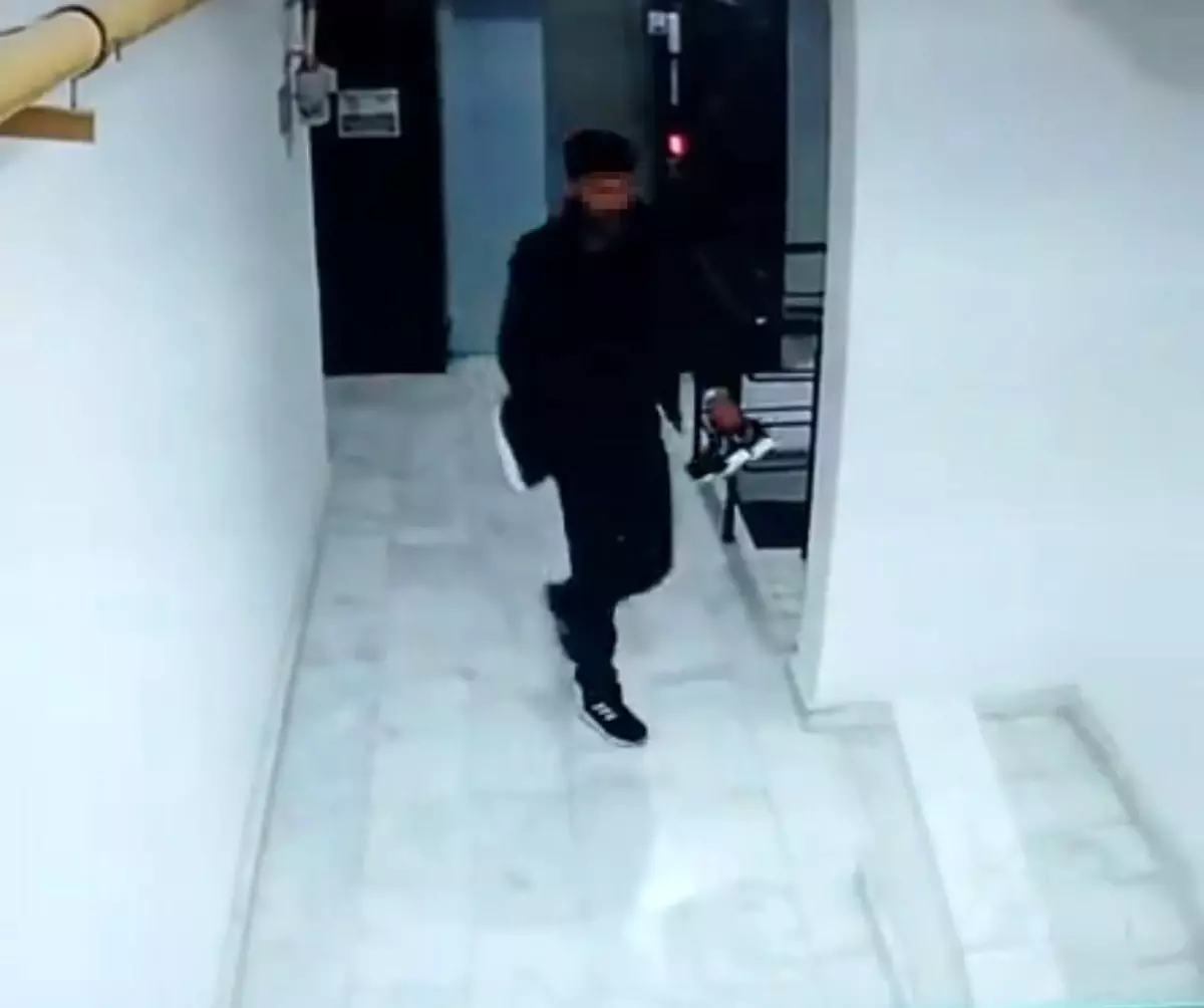 Elazığ\'da Hırsız, Apartmandan Ayakkabı Çaldı