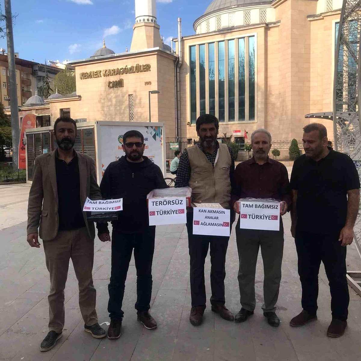 Malatya\'da PKK\'nın fesih kararına destek