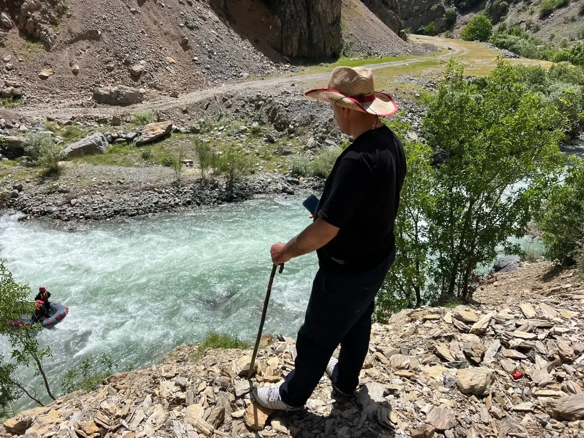 Yüksekova\'da Kaybolan Genç İçin Arama Devam Ediyor