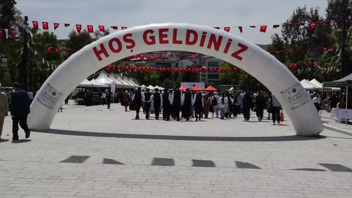 Akçaabat\'ta Ot Festivali Coşkusu