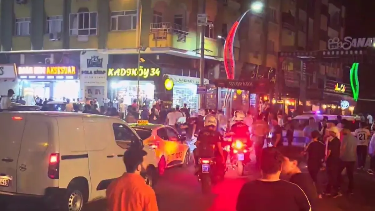 Diyarbakır\'da Galatasaray Kutlamasında Gerginlik