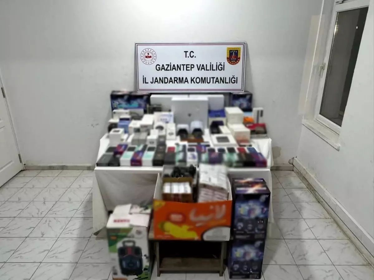 Gaziantep\'te 2 milyon TL değerinde kaçak elektronik eşya ele geçirildi