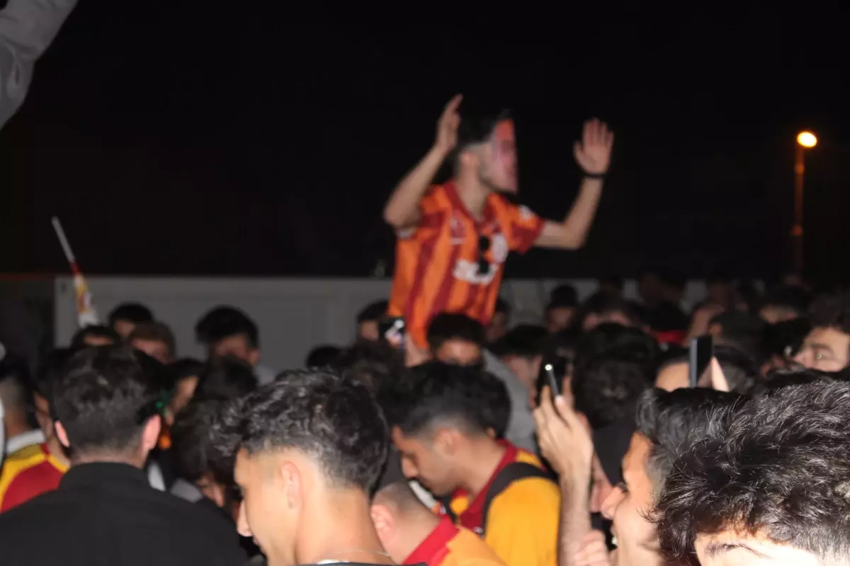 Galatasaray Şampiyonluğu Malatya\'da Kutlandı