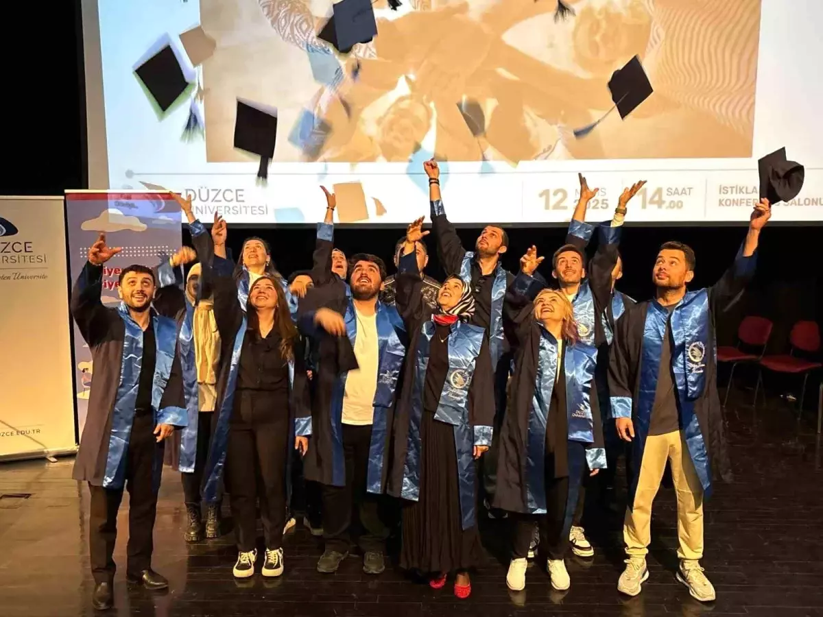 Düzce Üniversitesi\'nde Mezun Buluşması