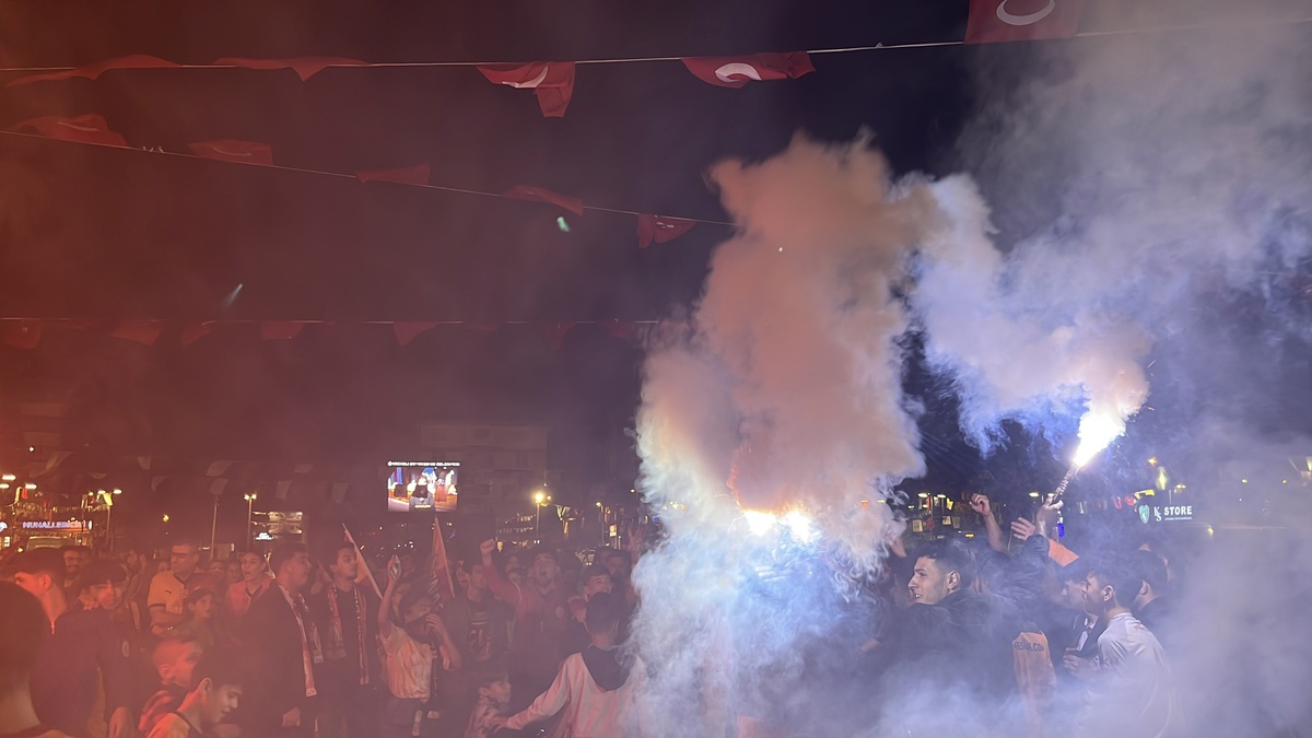 Galatasaray Şampiyonluğu Kocaeli\'de Kutlandı