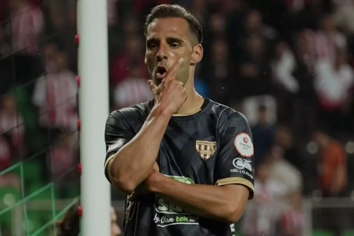 41 yaşında 18 gol atarak 1. Lig\'de tarih yazan adam: Marco Paixao