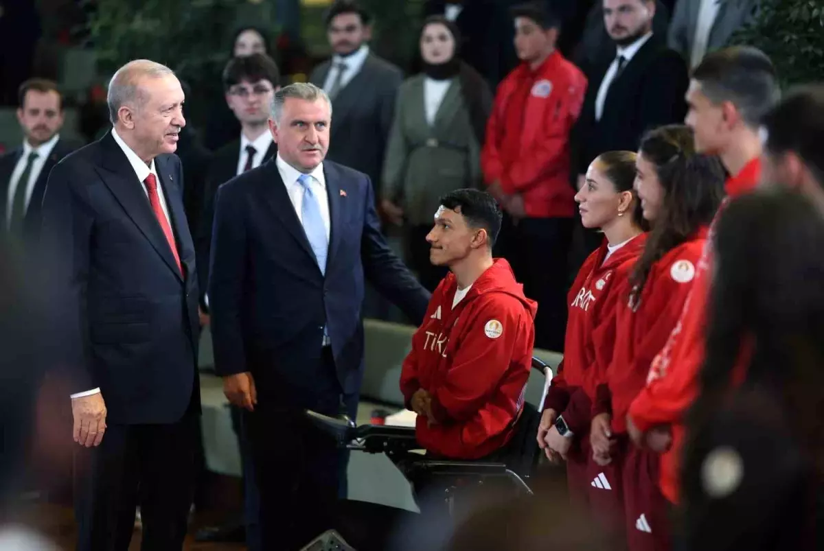 Cumhurbaşkanı Erdoğan: "Terörsüz Türkiye kavşağını inşallah suhuletle döndükten sonra Türkiye Yüzyılı menziline çok daha hızlı ulaşacağız"