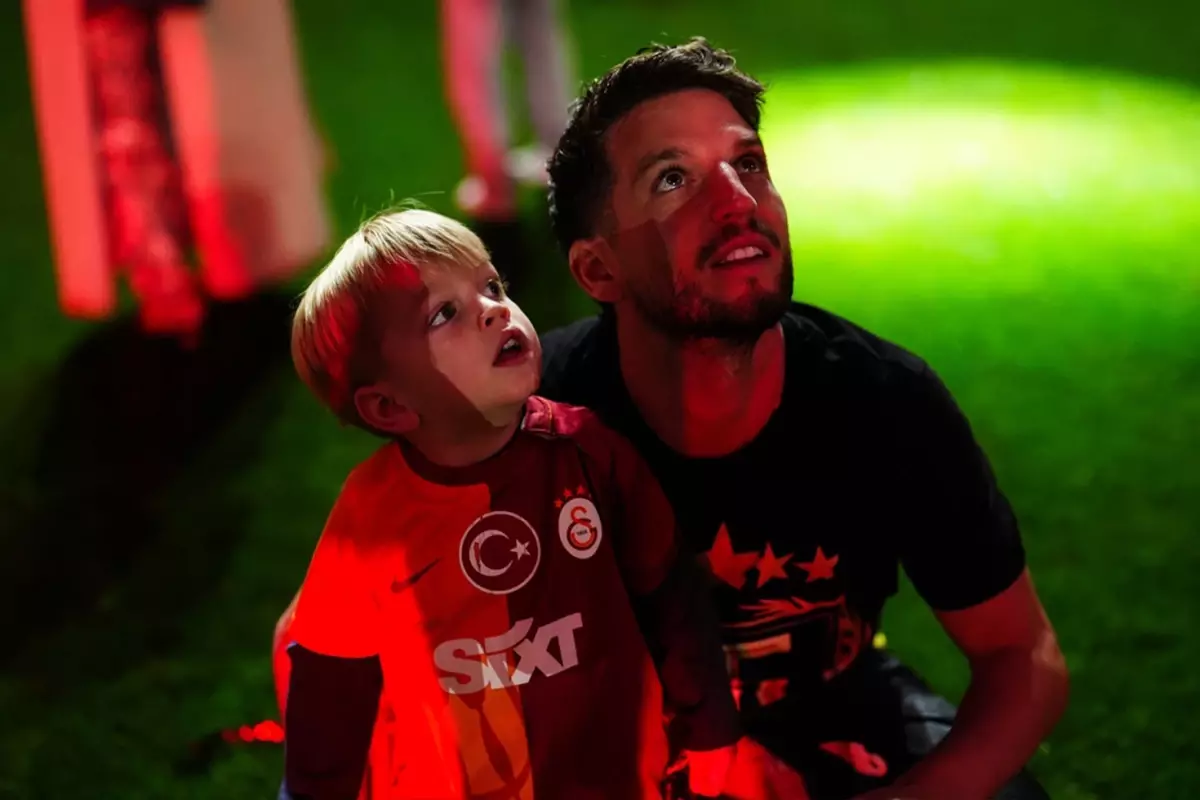 Futbolu bırakıyor mu? Mertens\'ten emeklilik açıklaması