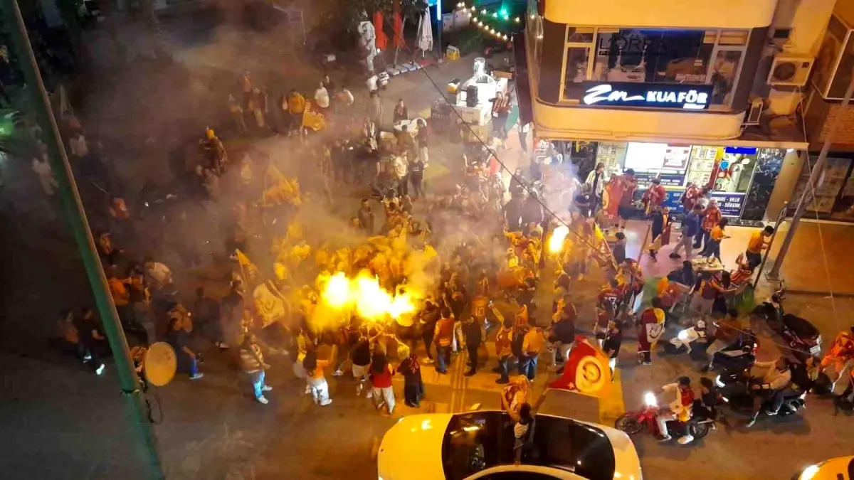 Galatasaray Şampiyonluğunu Kuşadası\'nda Kutladı