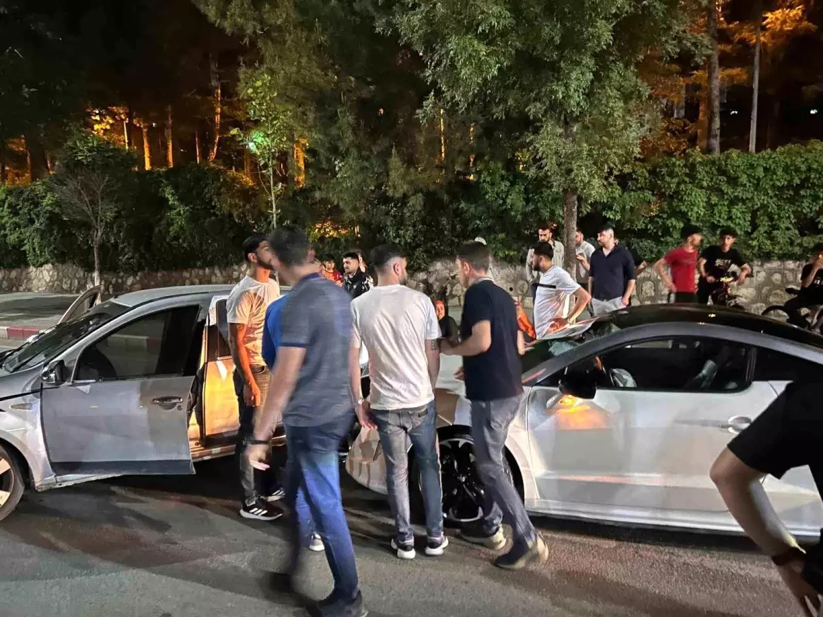 Siirt\'te Galatasaray Kutlamasında Kaza