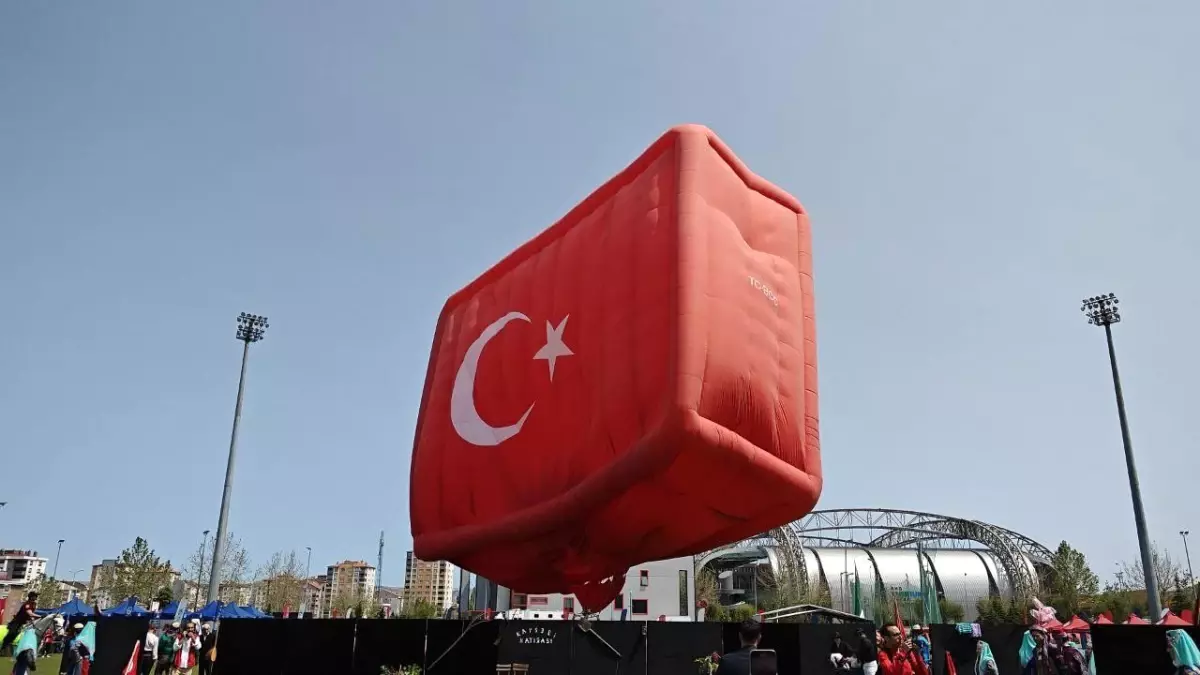 Kayseri\'de 19 Mayıs coşkusu