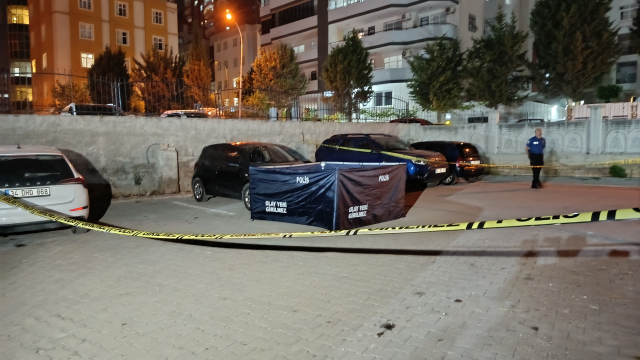 Kız arkadaşını 10 yerinden bıçaklayıp intihar etti! Geride 6 sayfalık not bıraktı