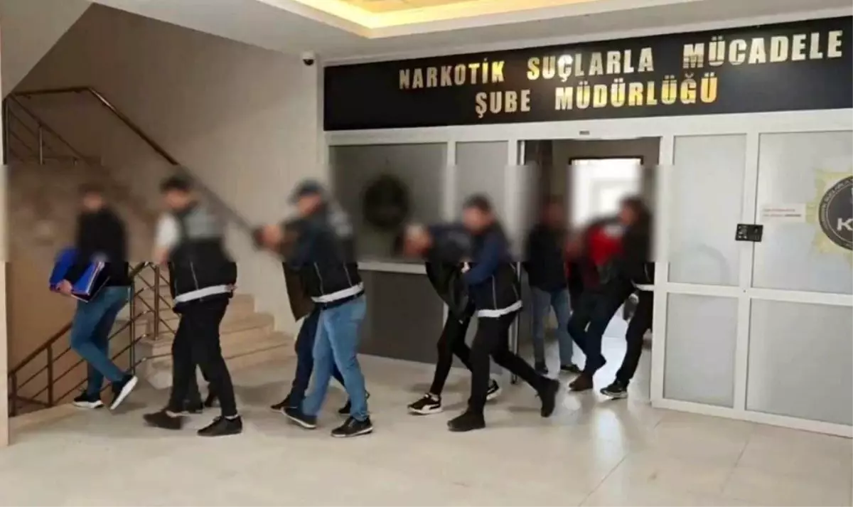 Kütahya\'da Uyuşturucu Operasyonunda 6 Tutuklama