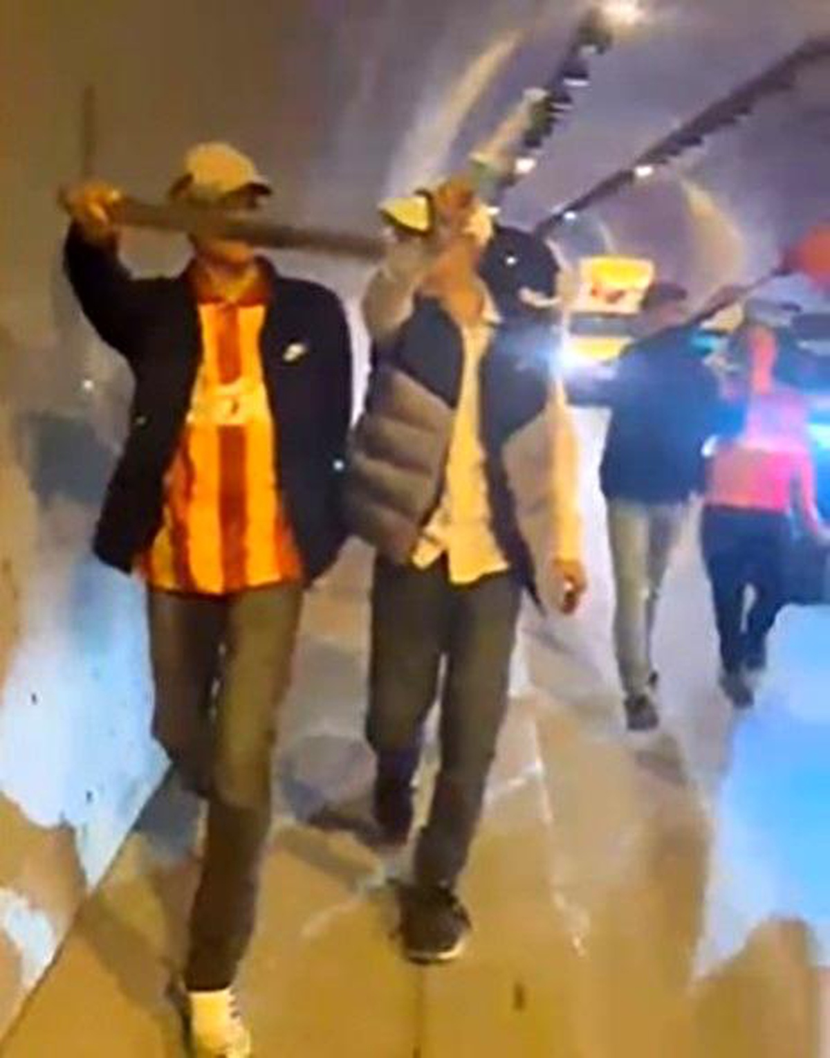 Döner Bıçaklı Kutlama, İki Genç Gözaltında