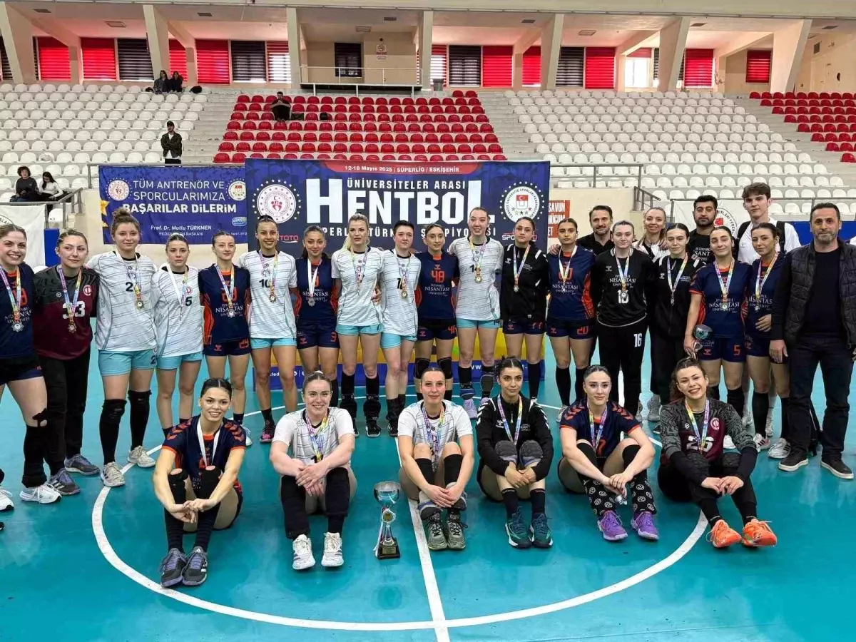 Anadolu Üniversitesi Hentbol Takımı 4. Şampiyonluğunu Kazandı