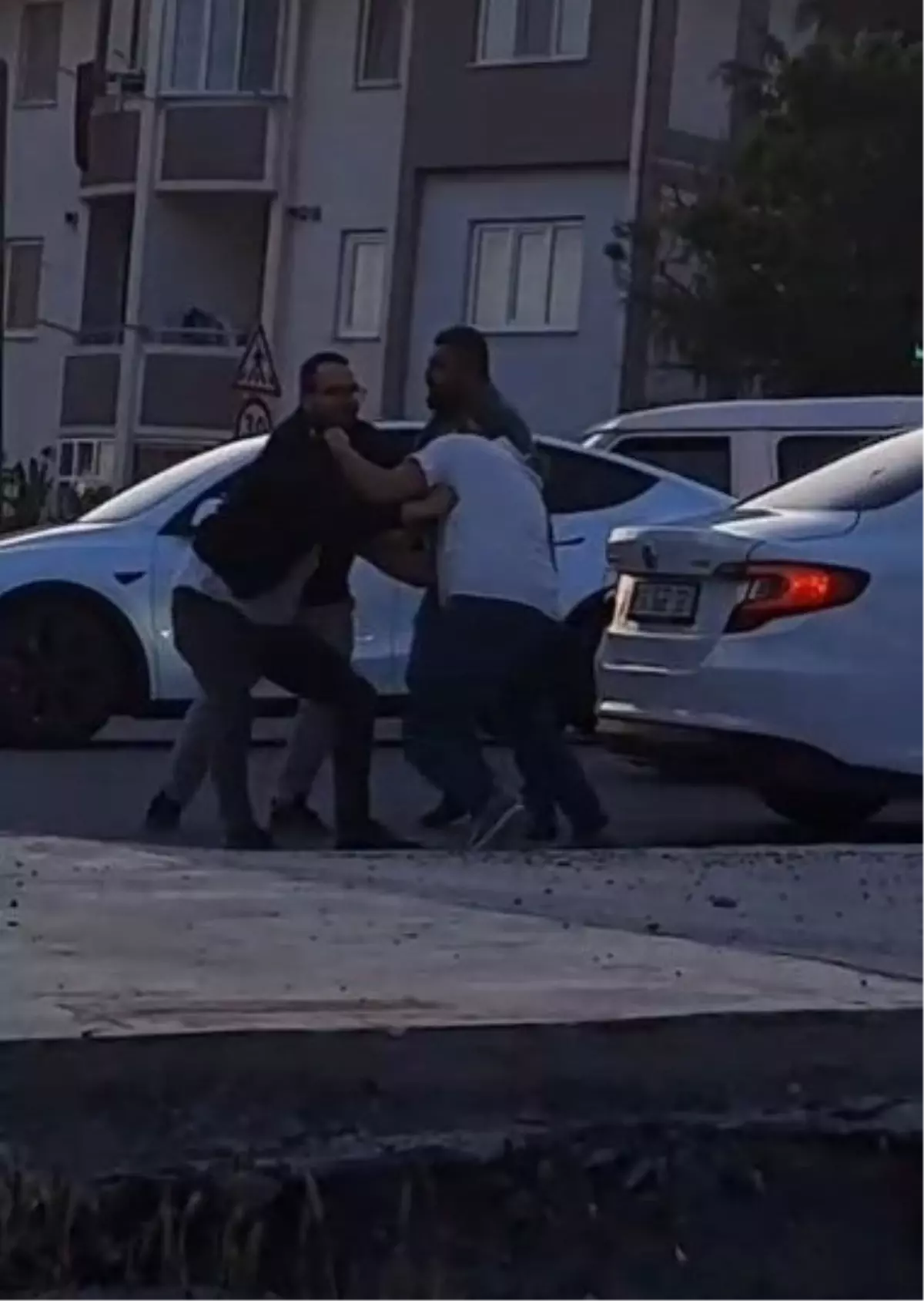 Arnavutköy\'de Yol Verme Kavgası