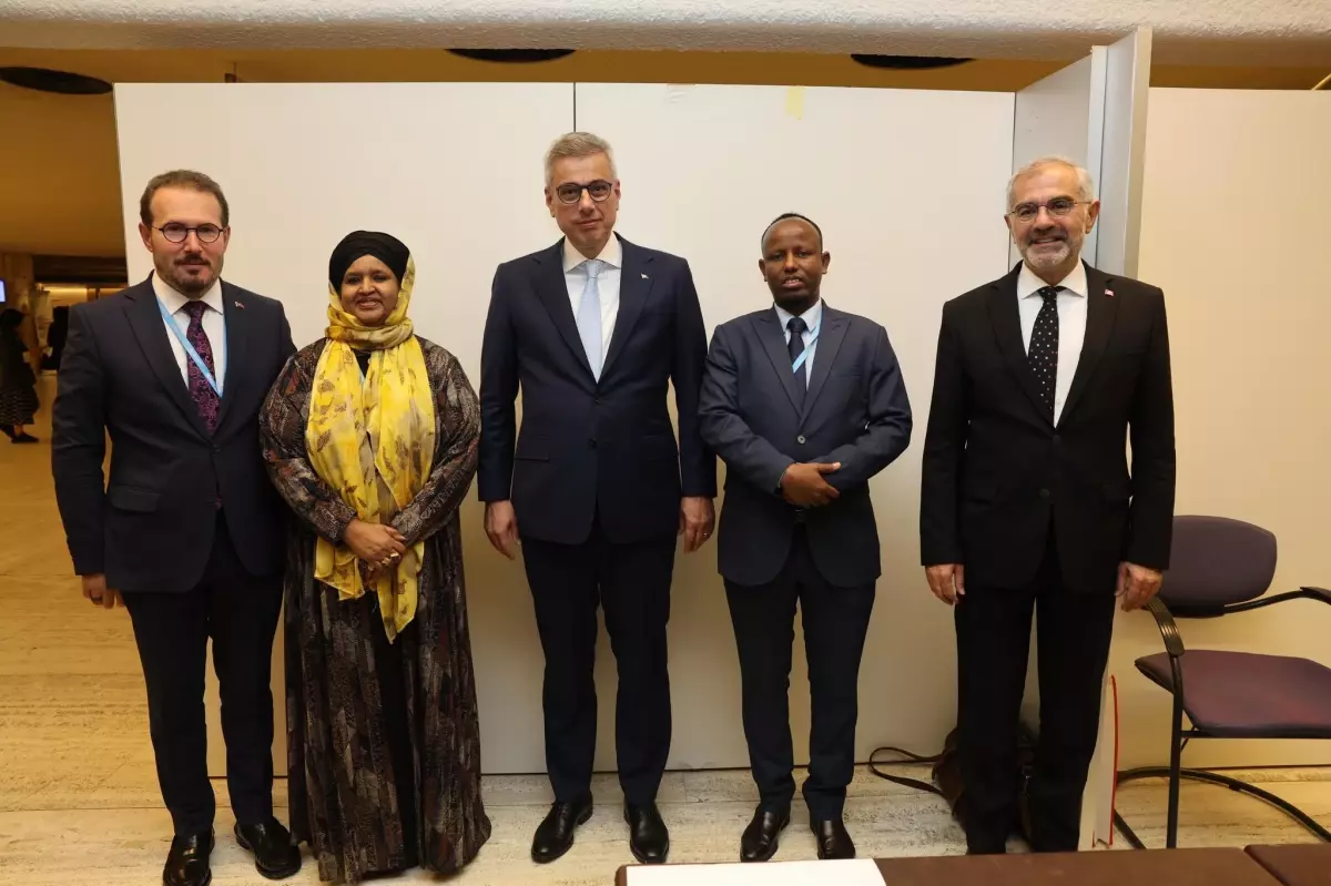 Sağlık Bakanı Somali Heyeti ile Görüştü