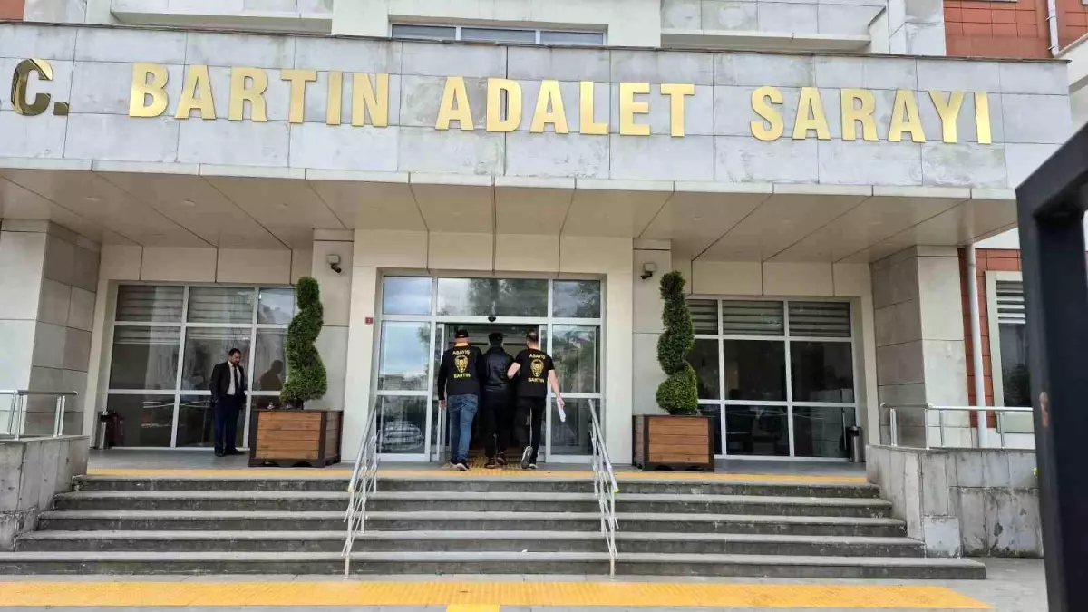 Bartan\'da Aranan Zanlı Baza Altında Yakalandı