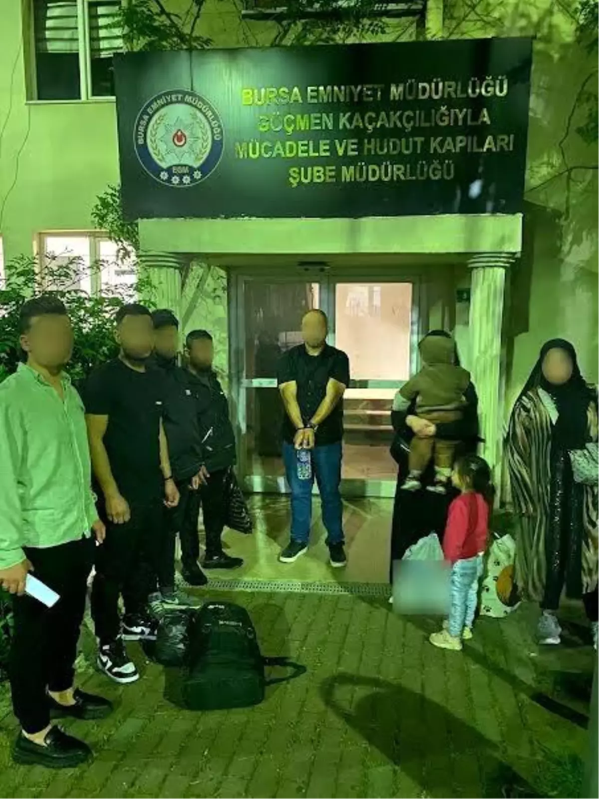 Bursa\'da Göçmen Kaçakçılığı Operasyonu