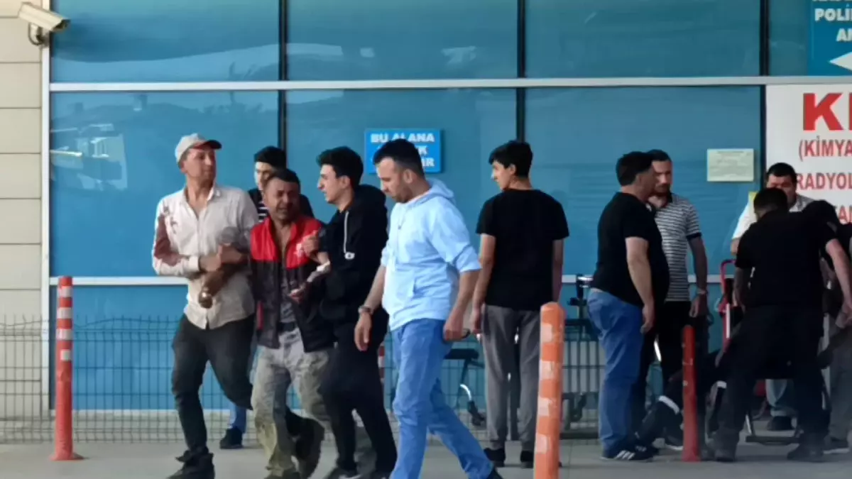 Traktörün Altında Kalan 7 Yaşındaki Nur Ağır Yaralandı