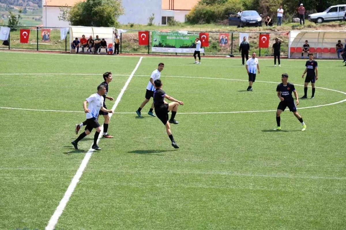 Çameli Futbol Turnuvası Şampiyonu Barcelona SK