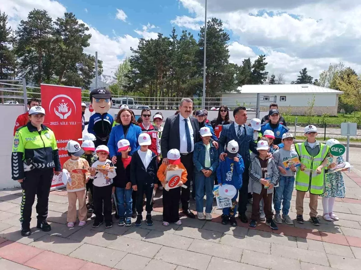 Erzurum\'da Devlet Korumasındaki Çocuklara Trafik Eğitimi Düzenlendi
