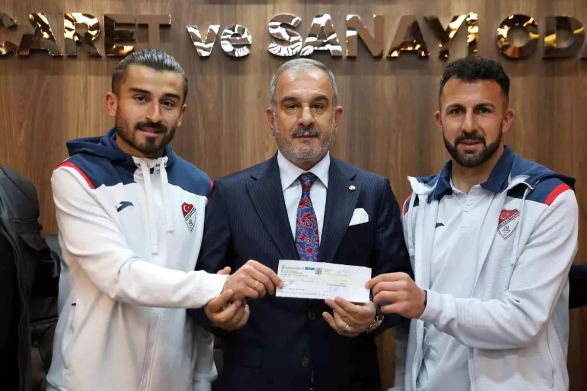 Elazığspor\'a 10 Milyon Lira Bağış