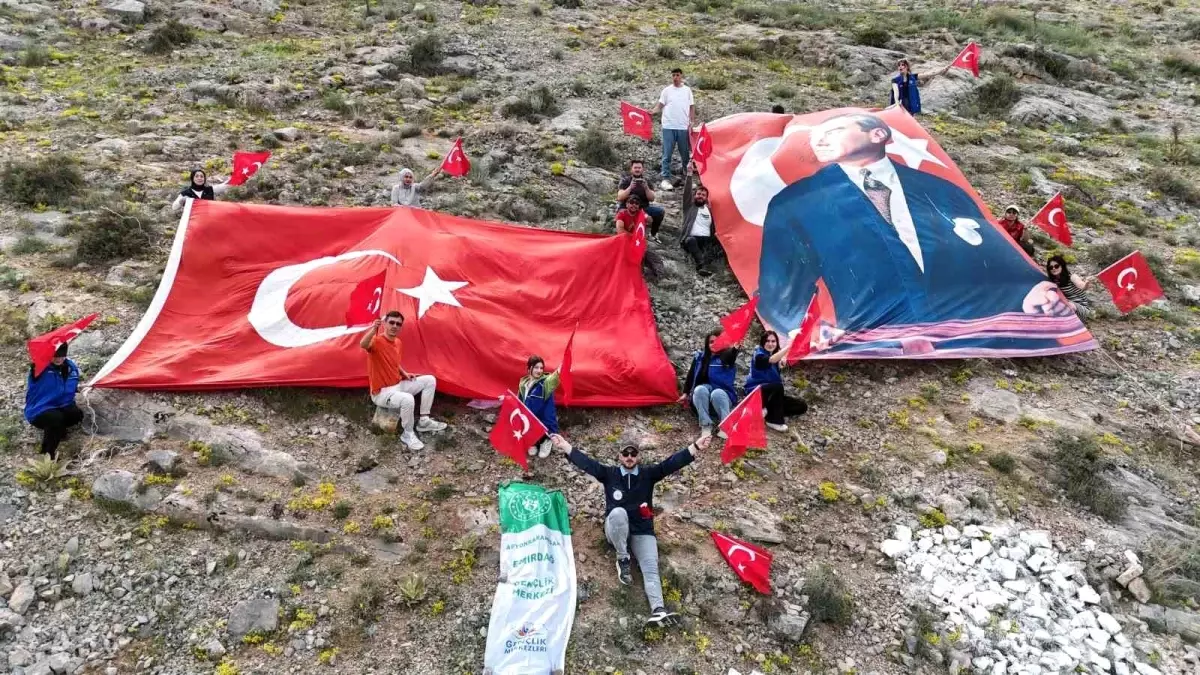 Emirdağ\'da \'Önce Vatan\' Yazısı Boyandı