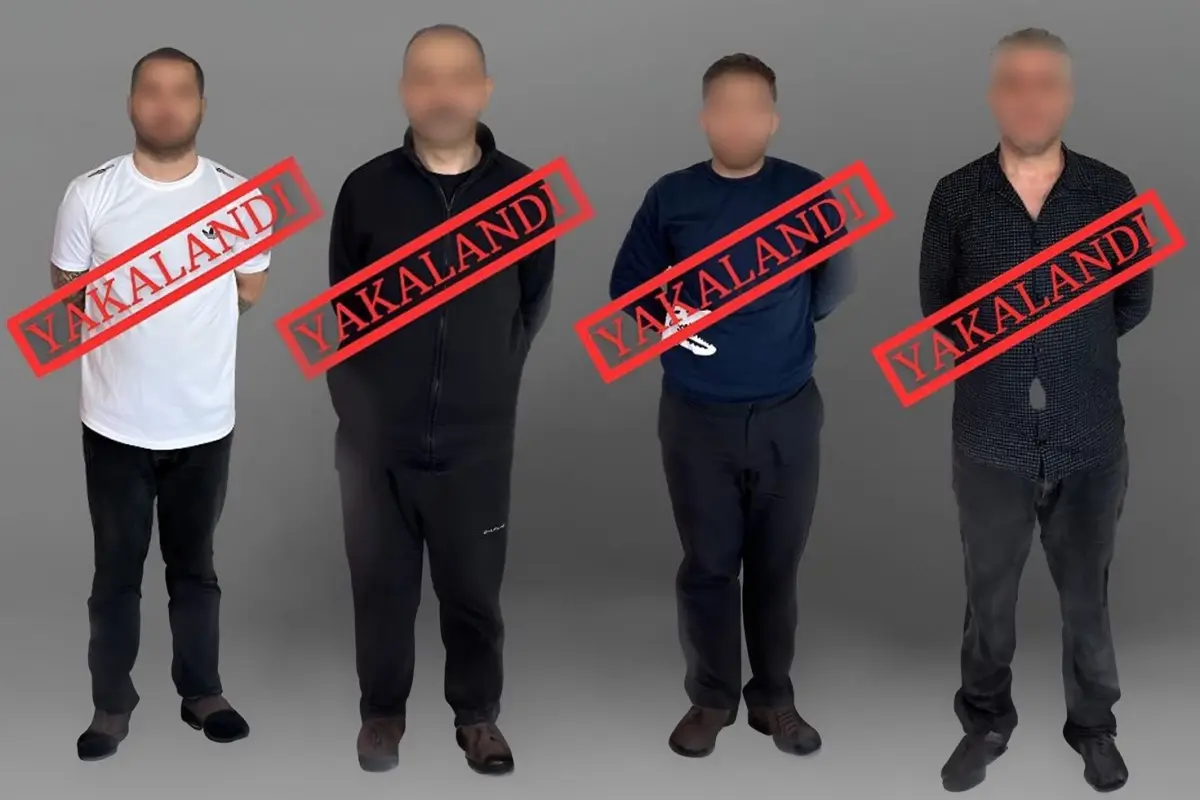 Kırmızı bültenle aranan 4 suçlu yakalanarak Türkiye\'ye getirildi