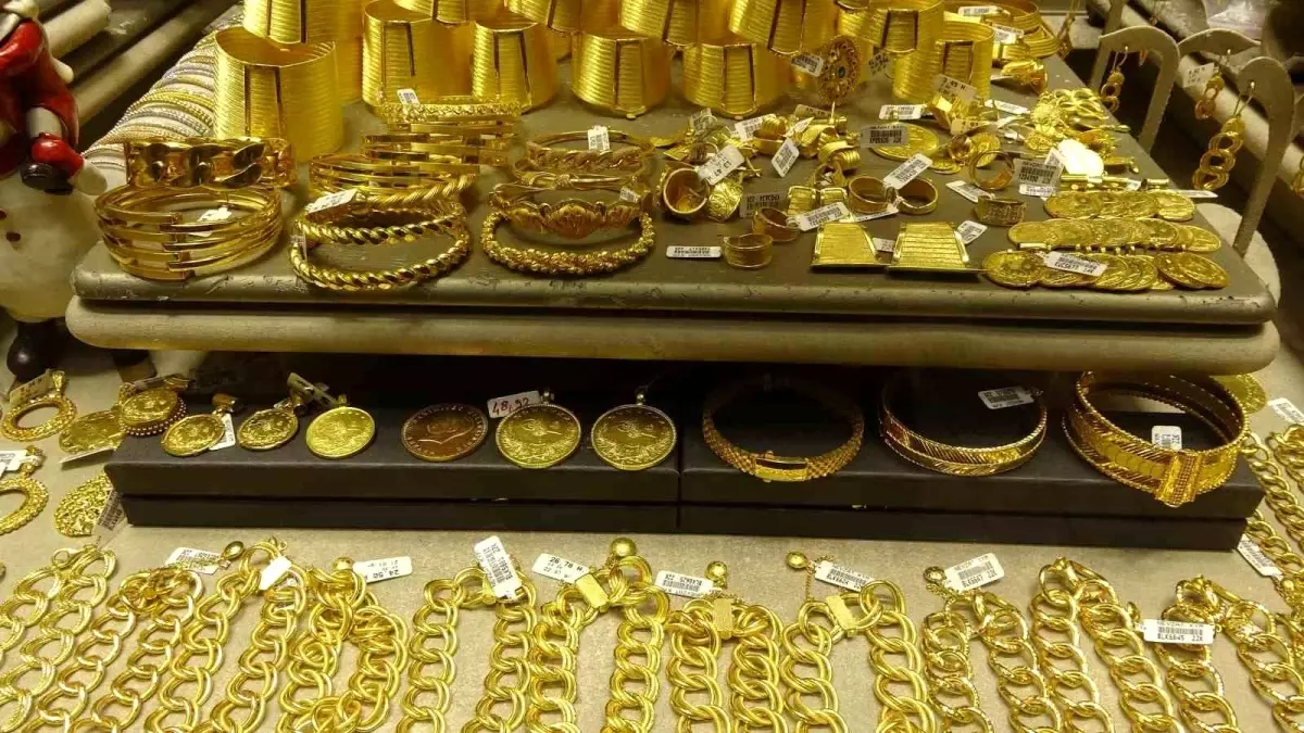 Altın Düşüşü Fırsat Olabilir