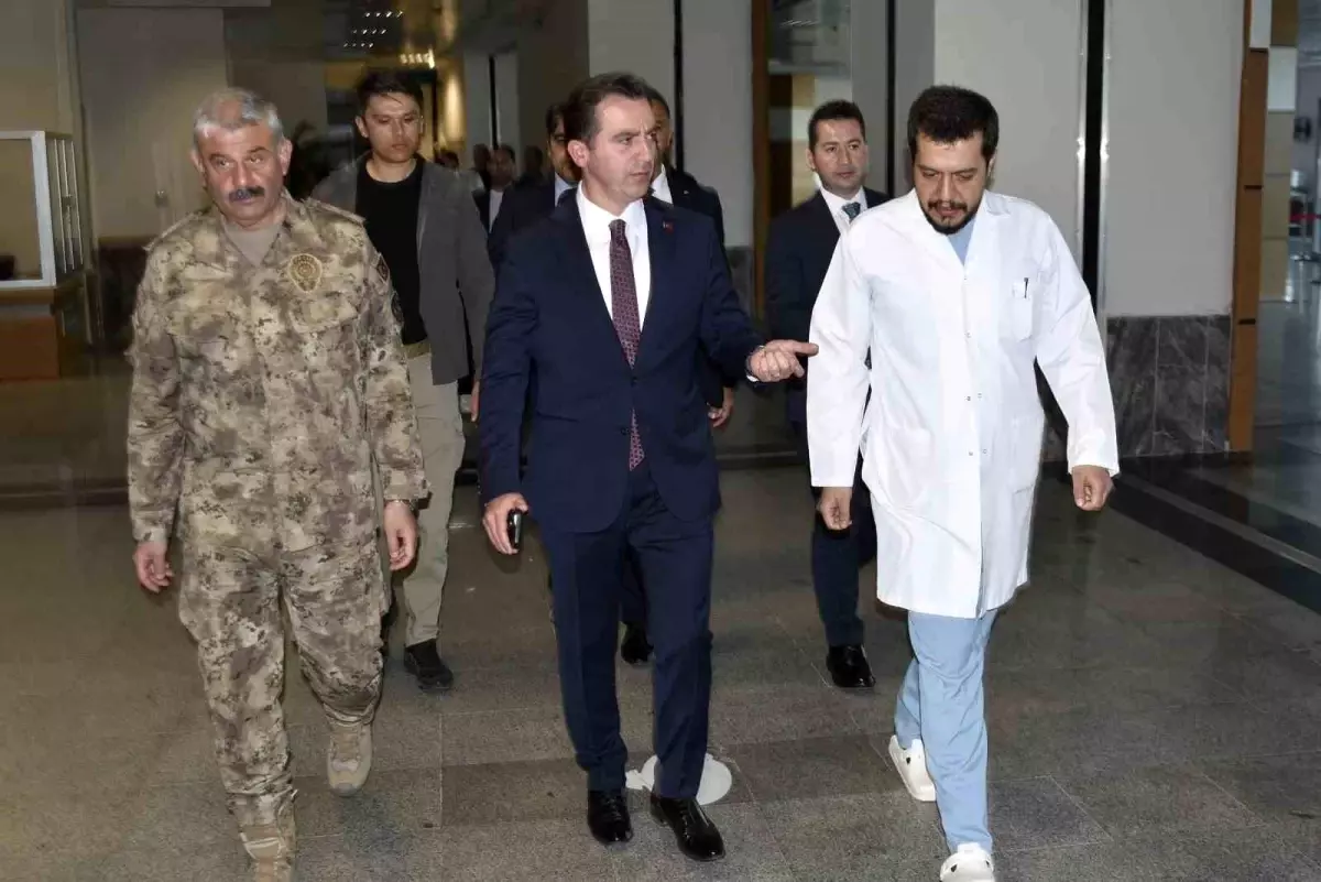 Bitlis\'te Polis Aracı Takla Attı