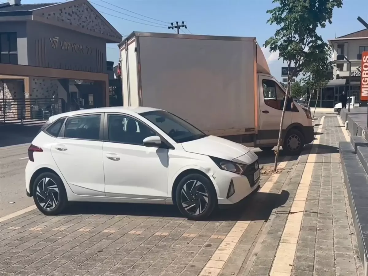 Fren Yerine Gaza Basan Sürücü Serbest