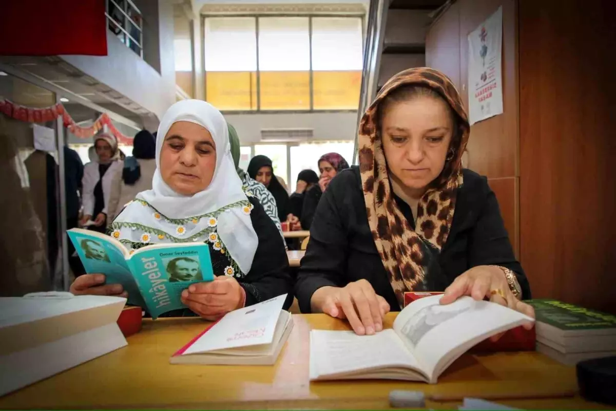 Hakkari\'de Okuma Yazma Kursu Başarıyla Tamamlandı