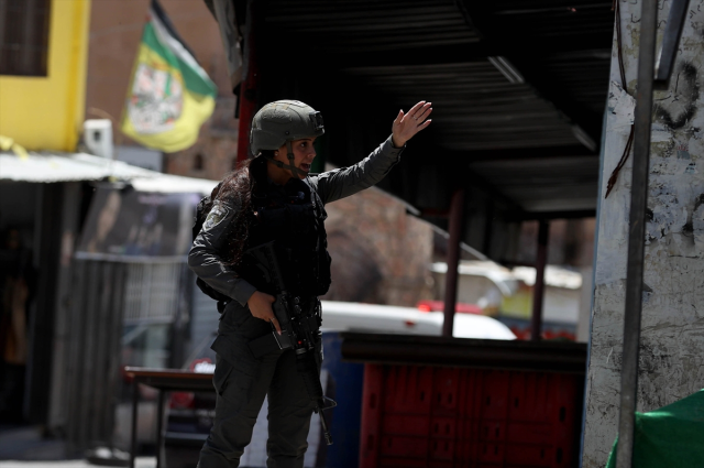 İsrail aralarında Türk, Rus, İngiliz ve AB diplomatlarının da bulunduğu heyete ateş açtı