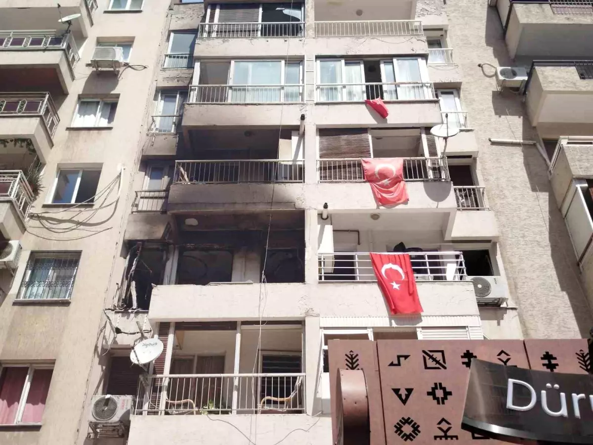 İzmir\'de Gaz Patlaması: 25 Yaşındaki Genç Hayatını Kaybetti