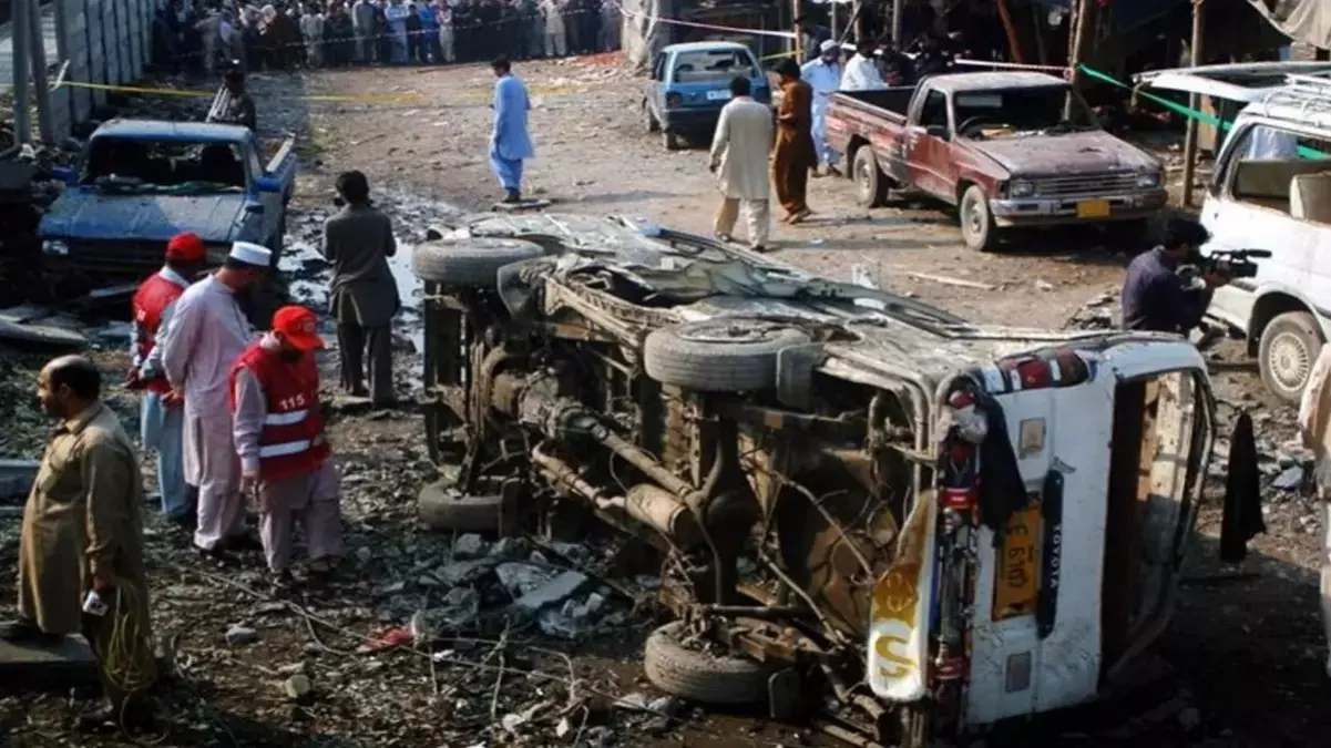 Pakistan\'da okul otobüsüne saldırı: 5 ölü, 38 yaralı