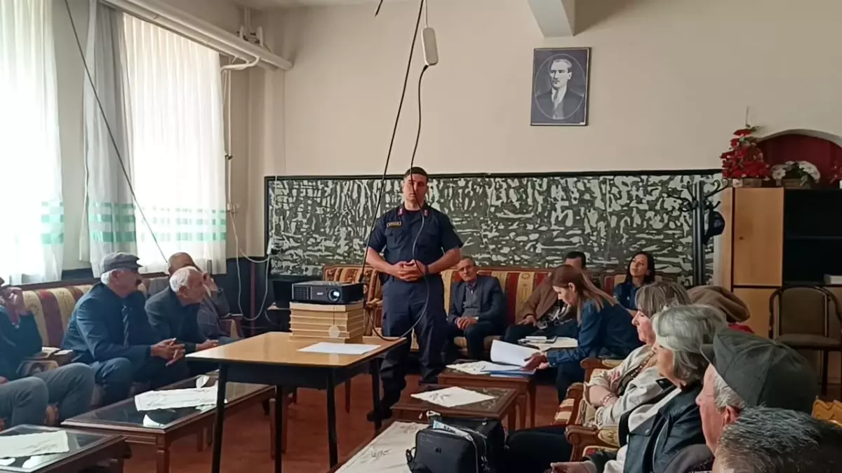 Pazaryeri\'nde Muhtarlar için Eğitim Programı