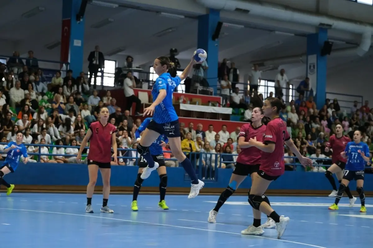 Yalıkavakspor Hentbolda İkinci Şampiyonluğunu Kazandı