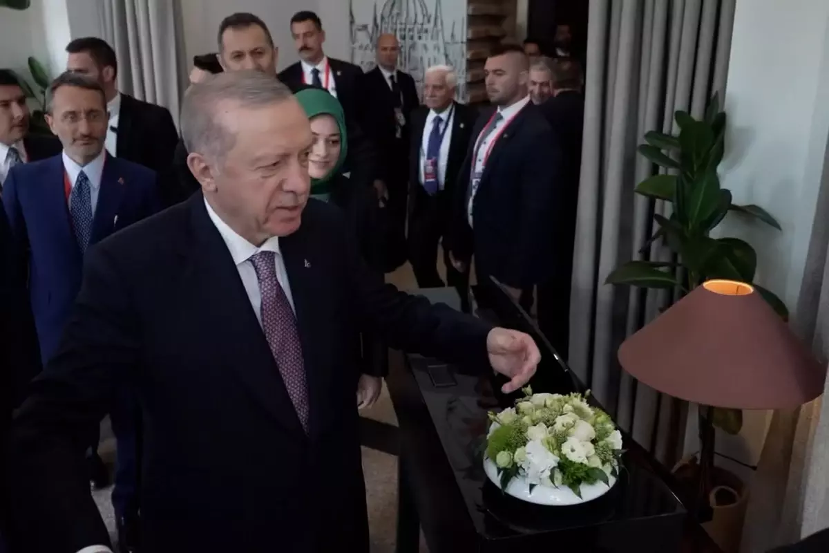 Zirveye damga vuran an! Erdoğan, karşısında görünce dayanamadı: Gel bir sarılayım sana