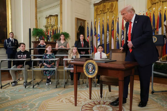 ABD'de bir federal yargıç, Trump'ın Eğitim Bakanlığı'nı kapatma kararını durdurdu ABD'de bir federal yargıç, Trump'ın Eğitim Bakanlığı'nı kapatma kararını durdurdu