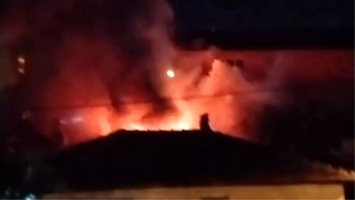 Edirne\'de Yangın: Bir Ev Kullanılamaz Hale Geldi