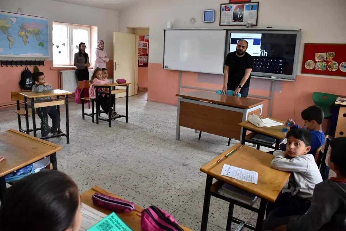 Kocasinan Belediyesi\'nden Öğrencilere Geri Dönüşüm Semineri